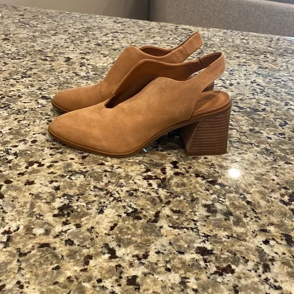 NWOT Lucky Brand Ratonda Leather Block Heels - Picture 5 of 10